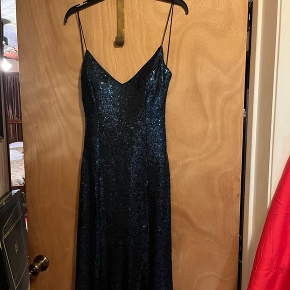 B Darlin’ Sequined Mermaid Fit Dress - Picture 2 of 4